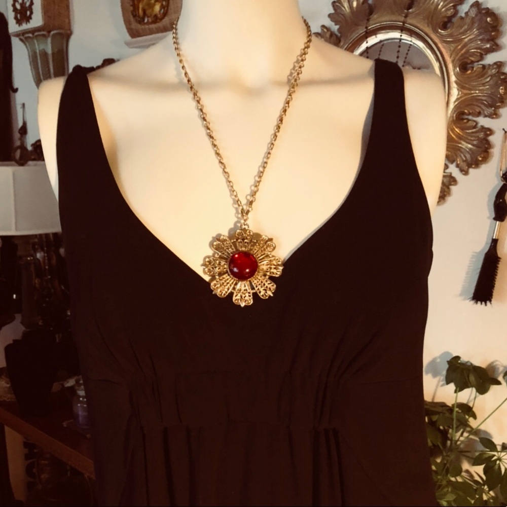 Vintage Red Glass Pendant Necklace - Picture 2 of 8
